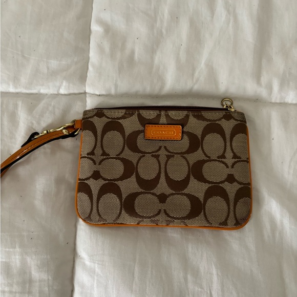 Coach wristlet - Picture 2 of 7